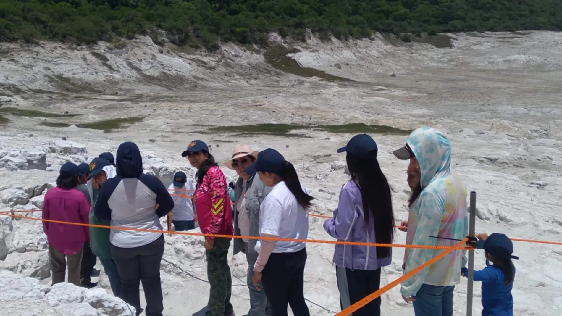 Estudian investigadores de la UNAM la riqueza natural de Rincón de Parangueo (1)